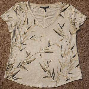 White House Black Market Cream Leaf Print V-Neck Tee